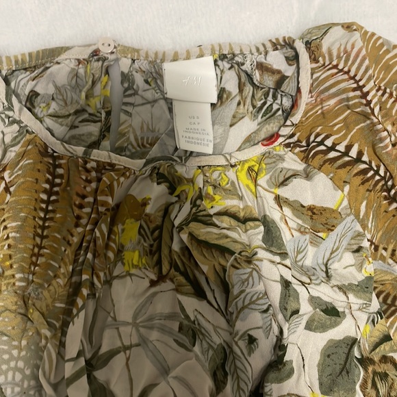 H&M dress - Picture 4 of 4